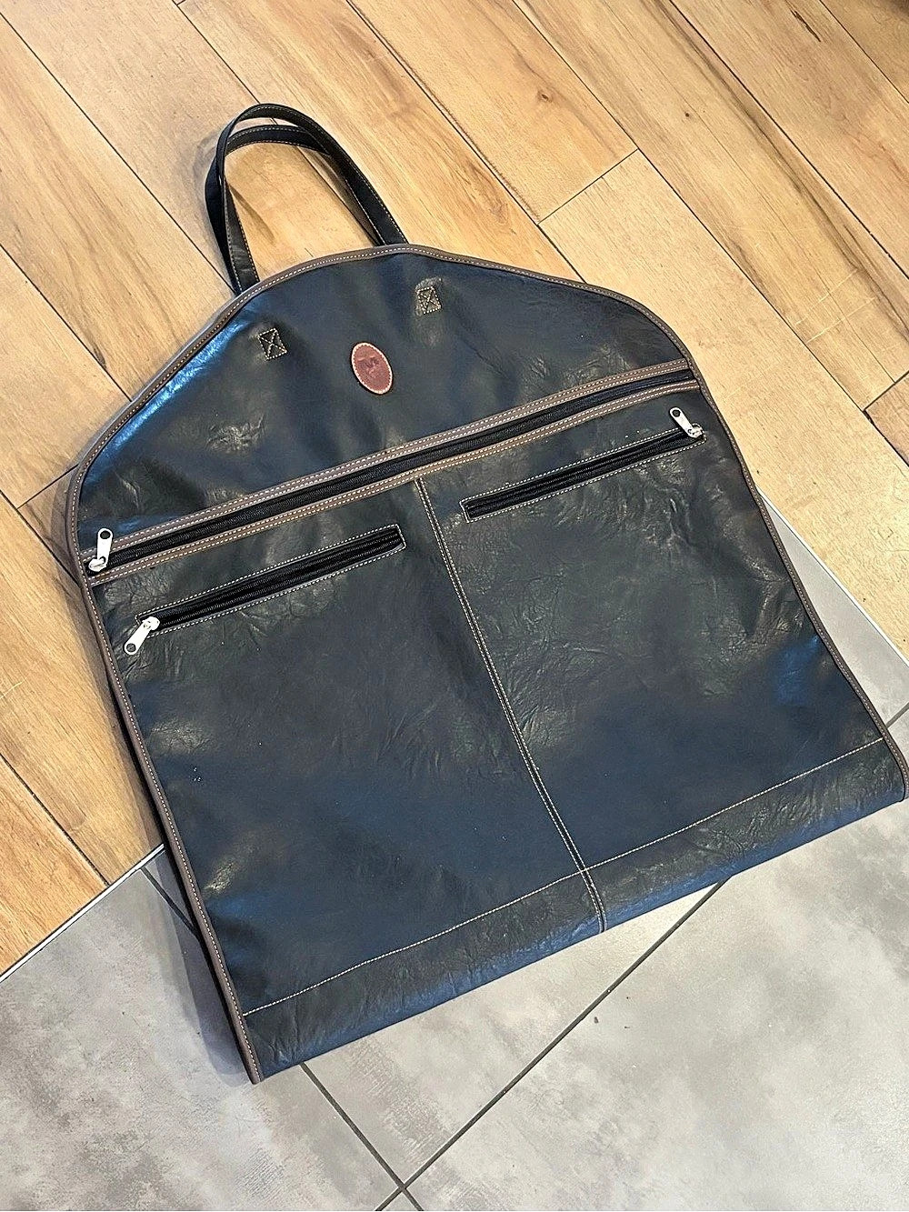 Mouflon Leather Black Travel Garment Bag